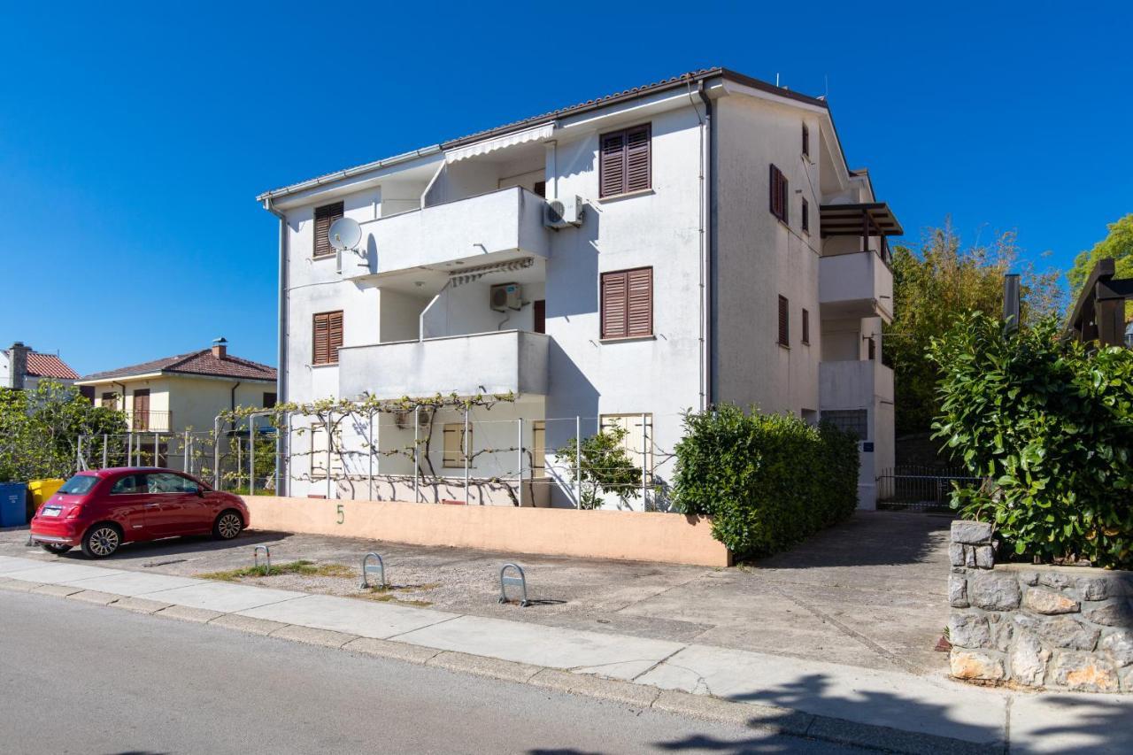 Apartment Bozena Krk Кърк Екстериор снимка